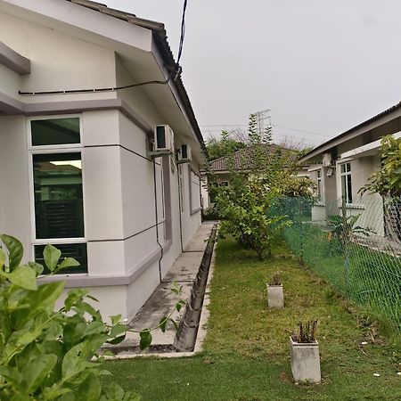 Nouri'S Homestay Melaka Экстерьер фото