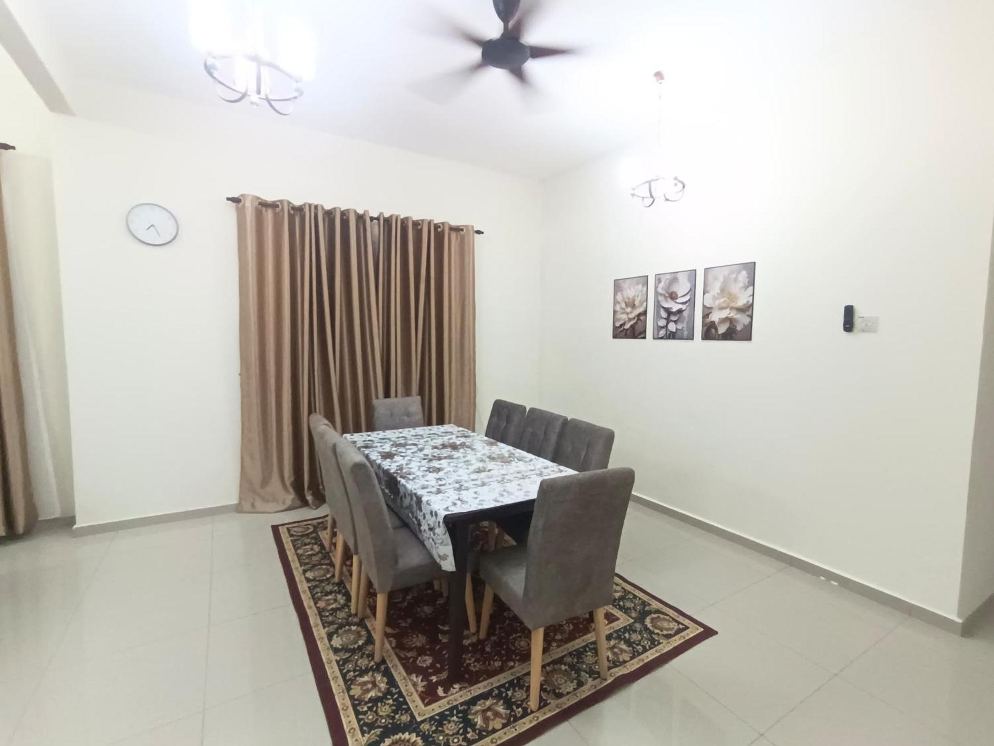 Nouri'S Homestay Melaka Экстерьер фото